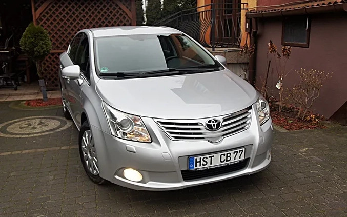 Toyota Avensis cena 26999 przebieg: 227000, rok produkcji 2009 z Raciąż małe 407